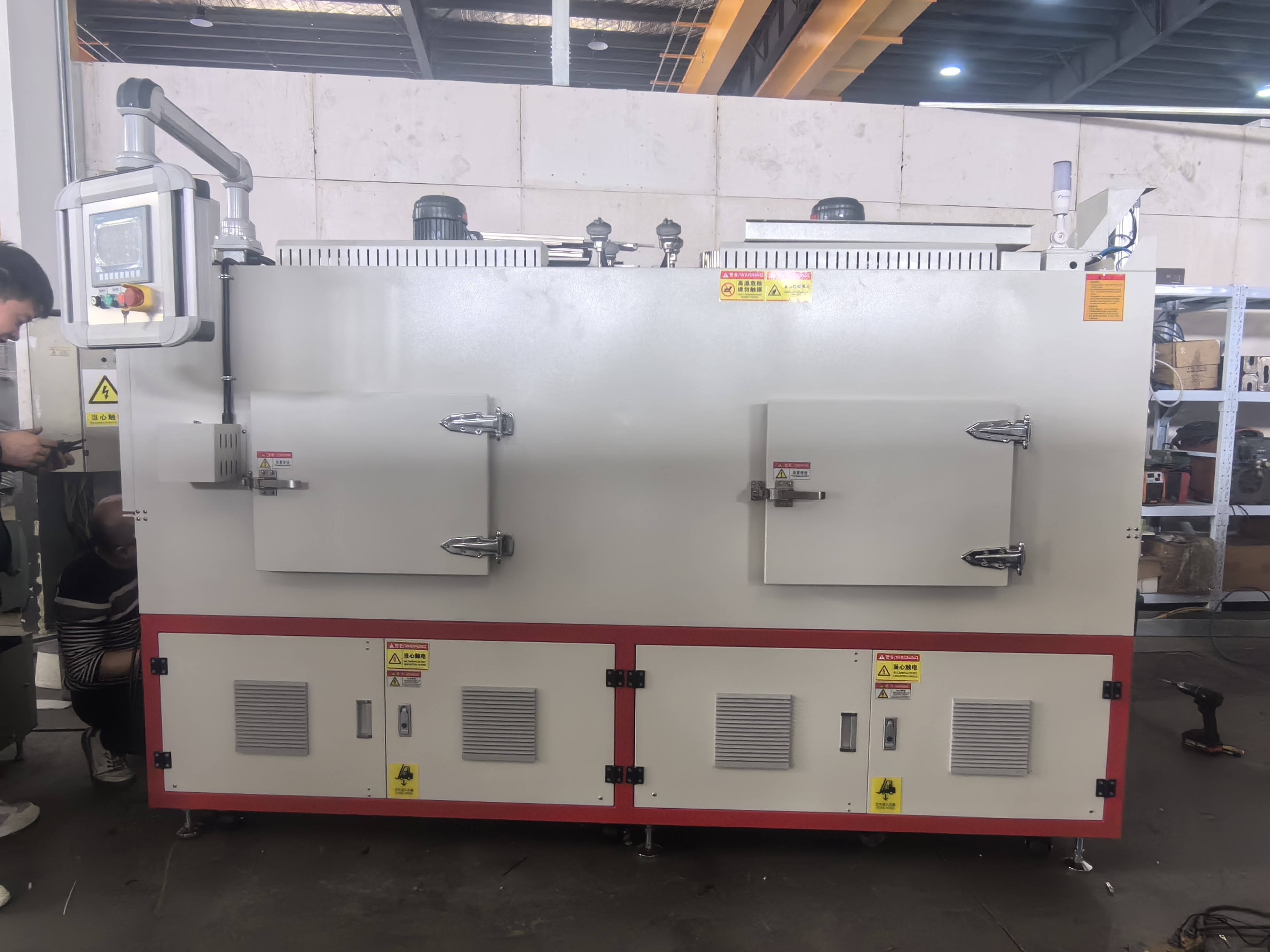 ما وراء الحرارة: الدقة الهندسية لأفران Guanding الصناعية